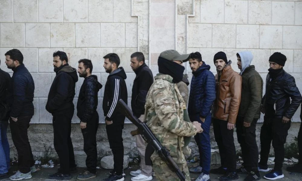 ΕΚΤΑΚΤΟ-Παρέμβαση του Ισραηλινού ΥΠΑΜ και Πούτιν στην Συρία – Εκτελούν αμάχους με κατεβασμένα τα ρούχα οι άνδρες του Αλ Τζολάνι